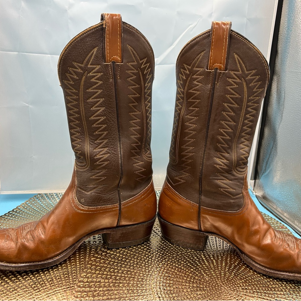 Riata men 10.5 vintage Texas cowboy boots
